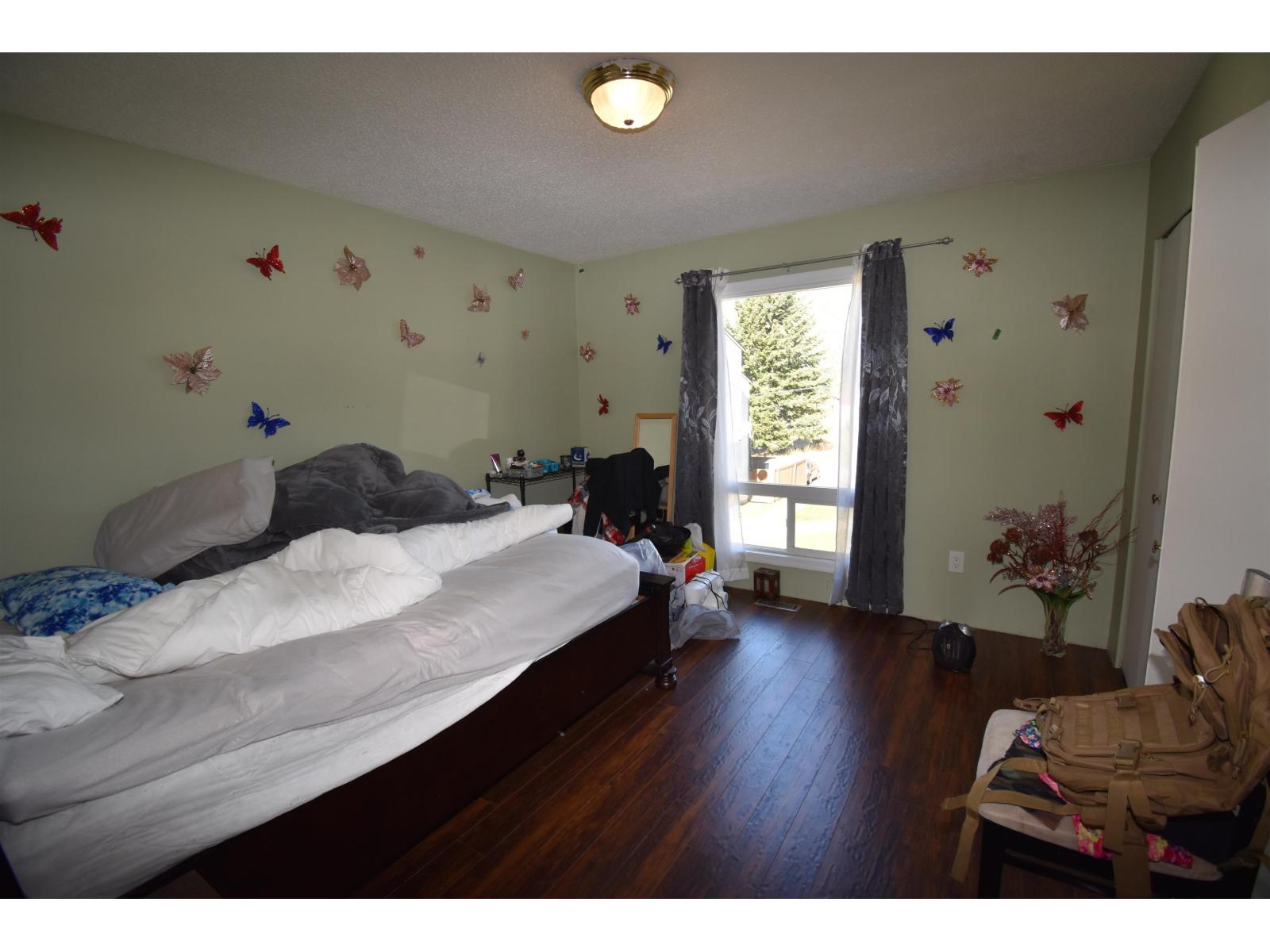 633 DOUGLAS STREET, Hope