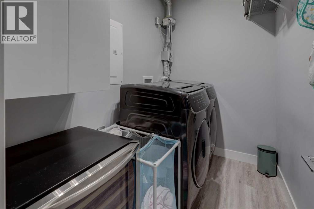 Single Family House Multi-level for Sale in    Avenue SW Bankview Calgary 