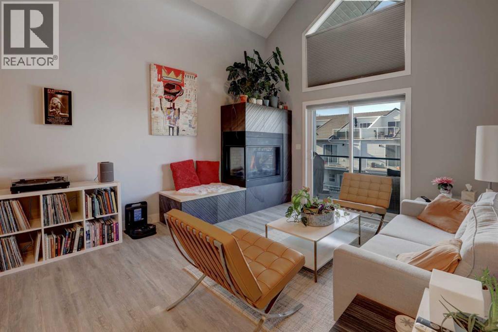 Single Family House Multi-level for Sale in    Avenue SW Bankview Calgary 