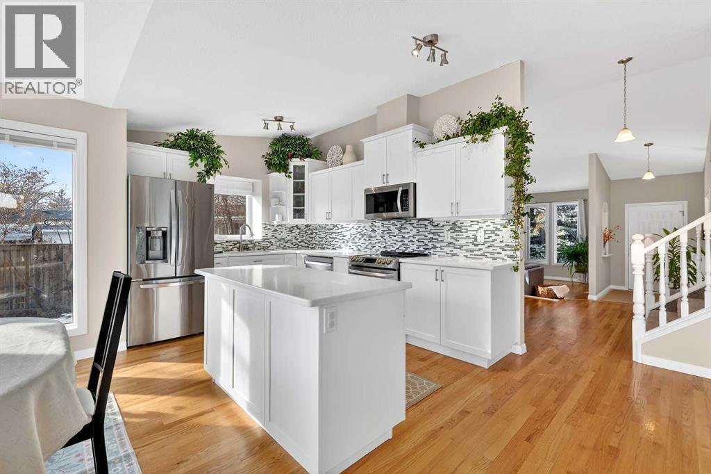 Single Family House for Sale in  Sunmills Place SE Sundance Calgary 