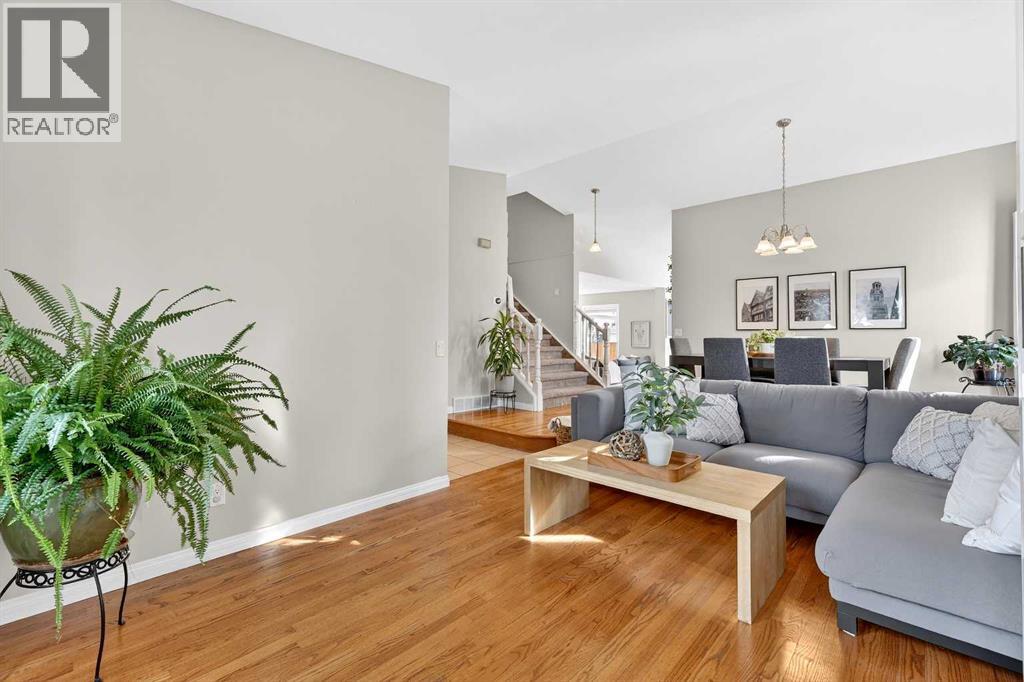 Single Family House for Sale in  Sunmills Place SE Sundance Calgary 