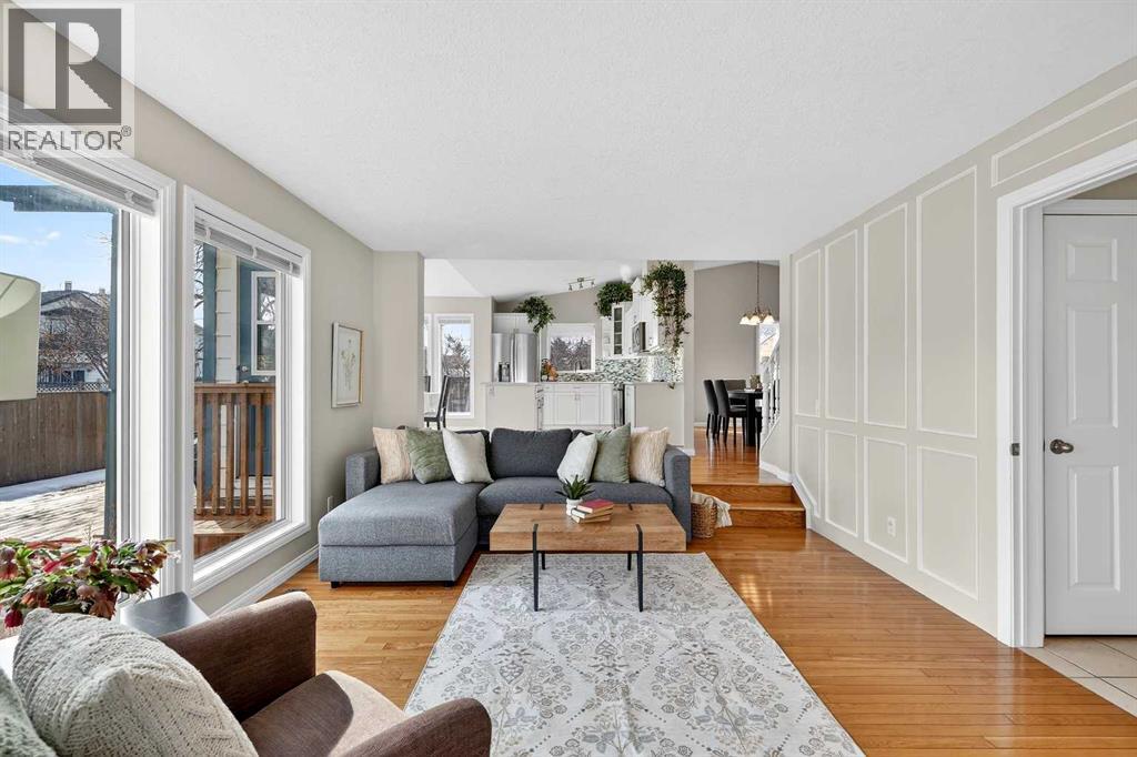 Single Family House for Sale in  Sunmills Place SE Sundance Calgary 