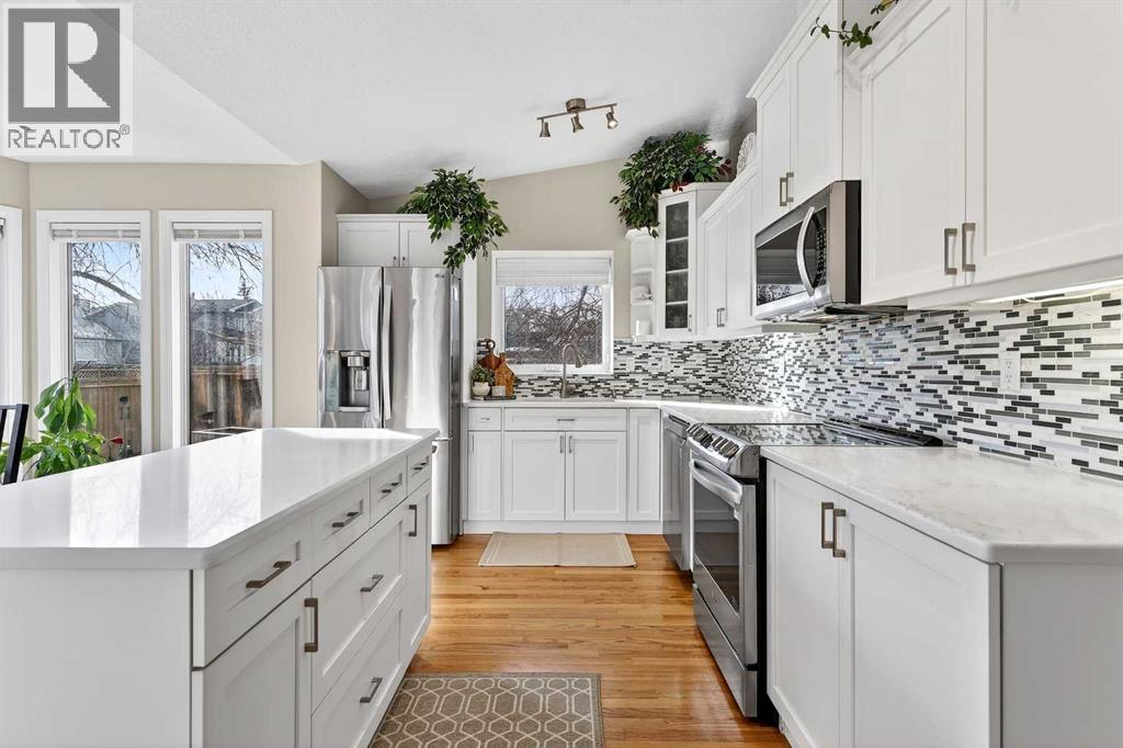 Single Family House for Sale in  Sunmills Place SE Sundance Calgary 