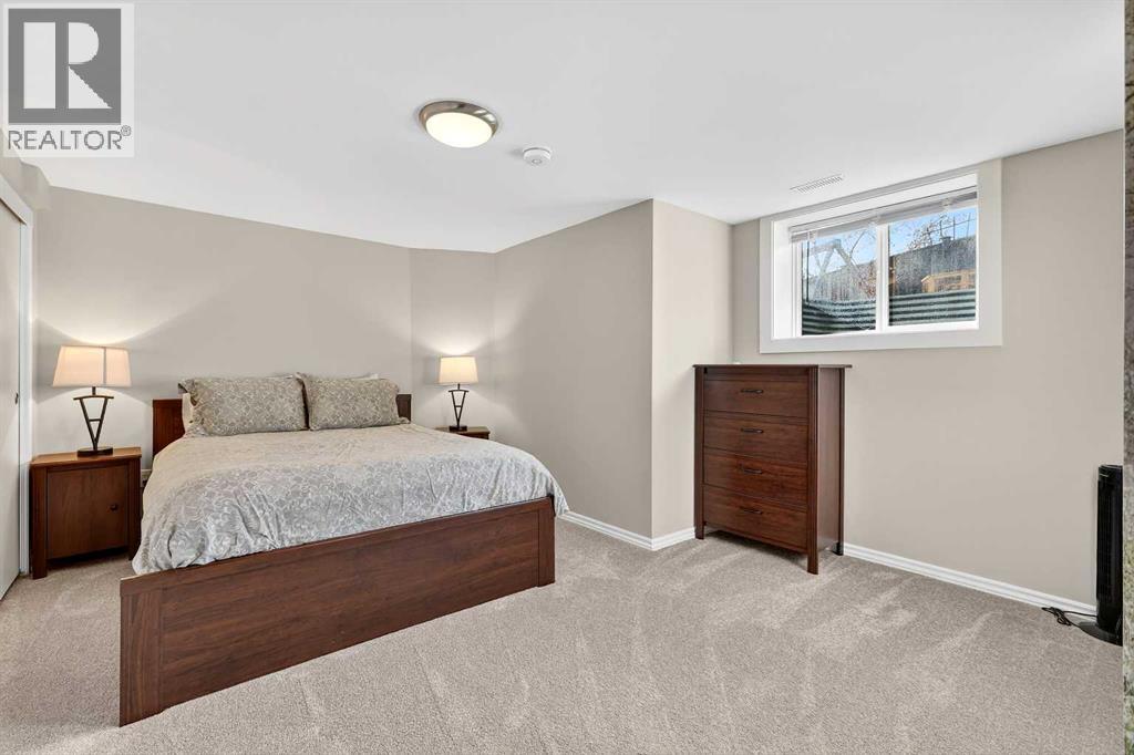 Single Family House for Sale in  Sunmills Place SE Sundance Calgary 