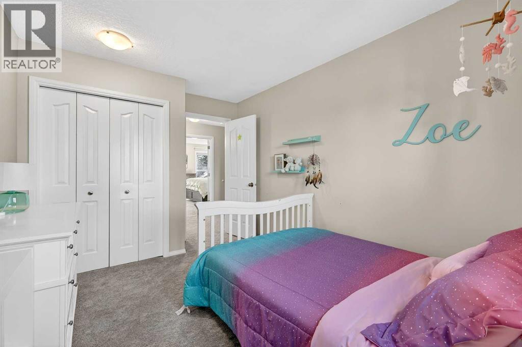 Single Family House for Sale in  Sunmills Place SE Sundance Calgary 