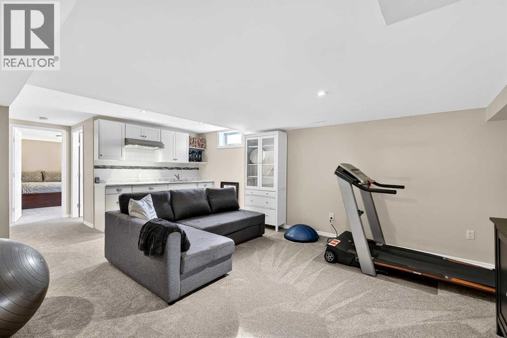 Single Family House for Sale in  Sunmills Place SE Sundance Calgary 