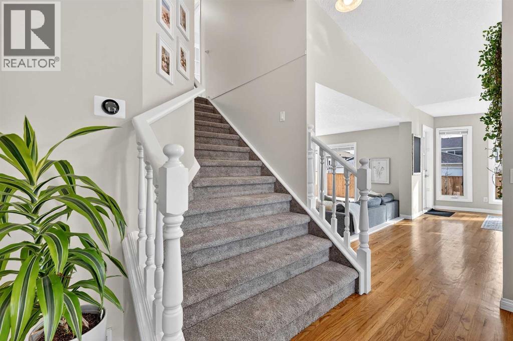 Single Family House for Sale in  Sunmills Place SE Sundance Calgary 