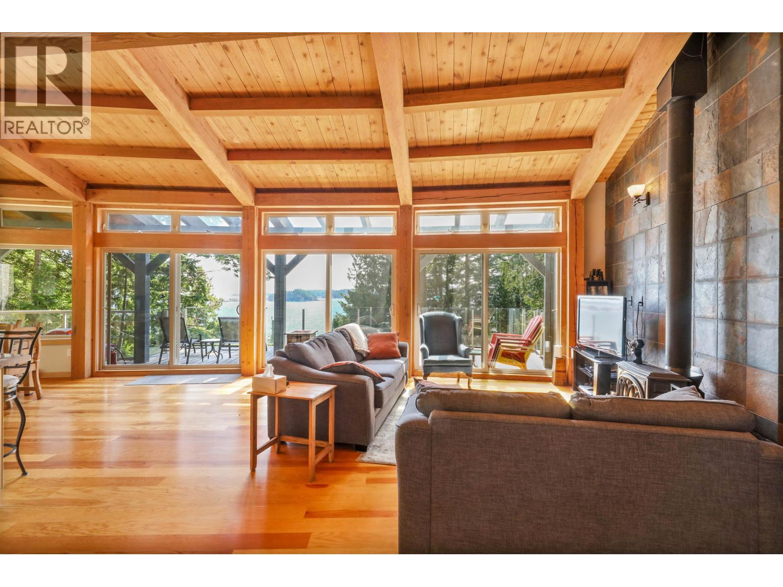 304 ESPLANADE ROAD, Keats Island