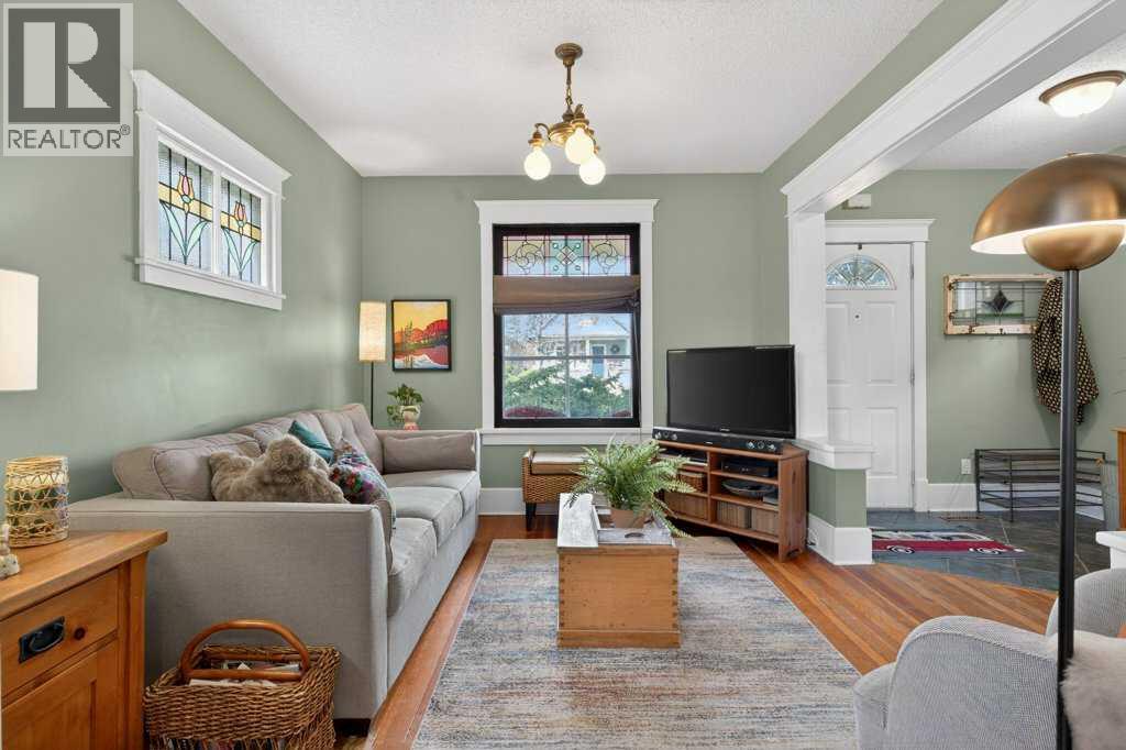 Single Family House for Sale in   Avenue SE Ramsay Calgary 