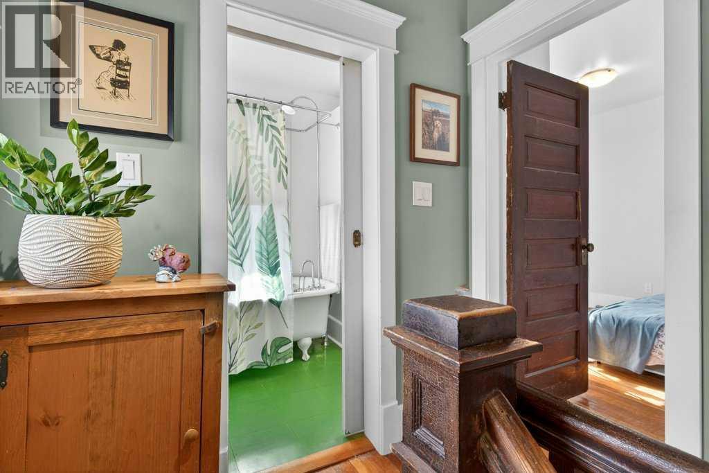 Single Family House for Sale in   Avenue SE Ramsay Calgary 