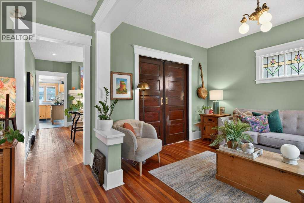 Single Family House for Sale in   Avenue SE Ramsay Calgary 