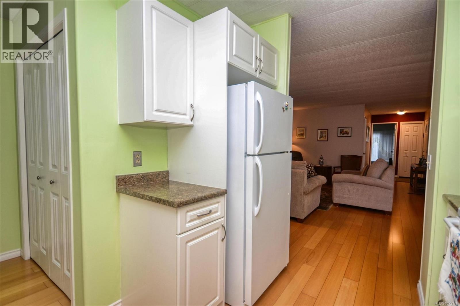  9413 Brookwood Drive, Sidney