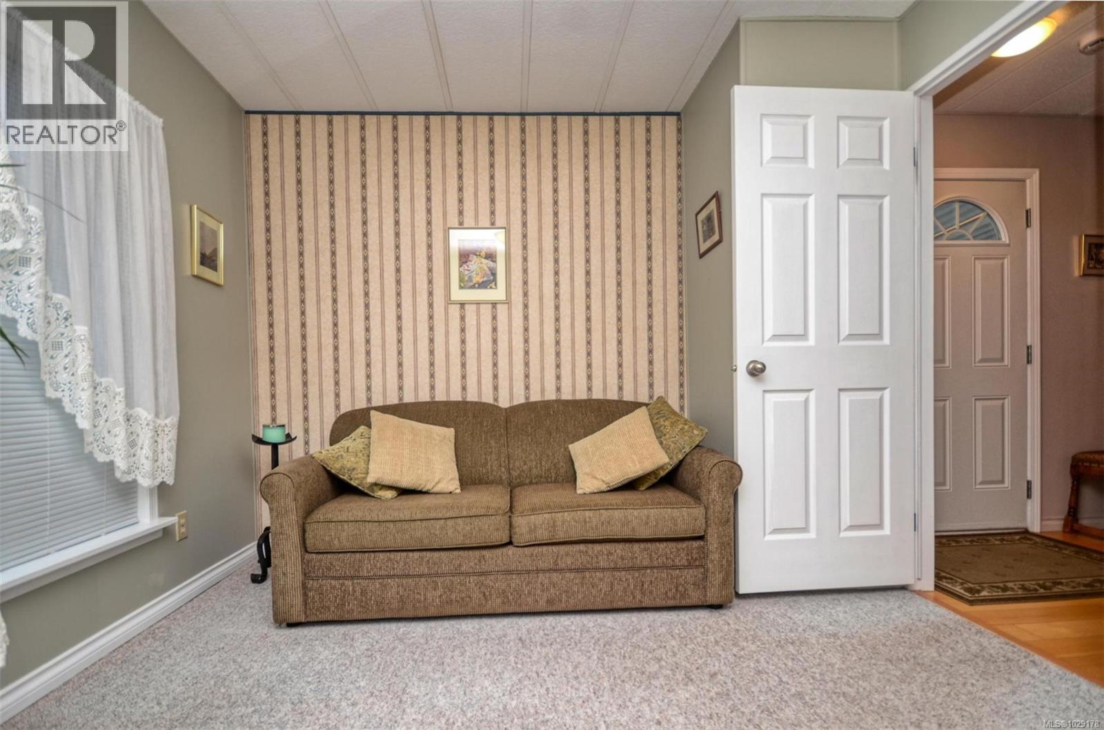  9413 Brookwood Drive, Sidney