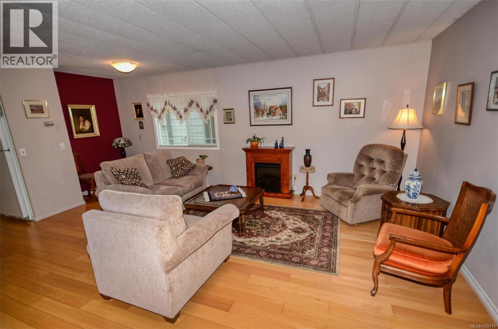  9413 Brookwood Drive, Sidney