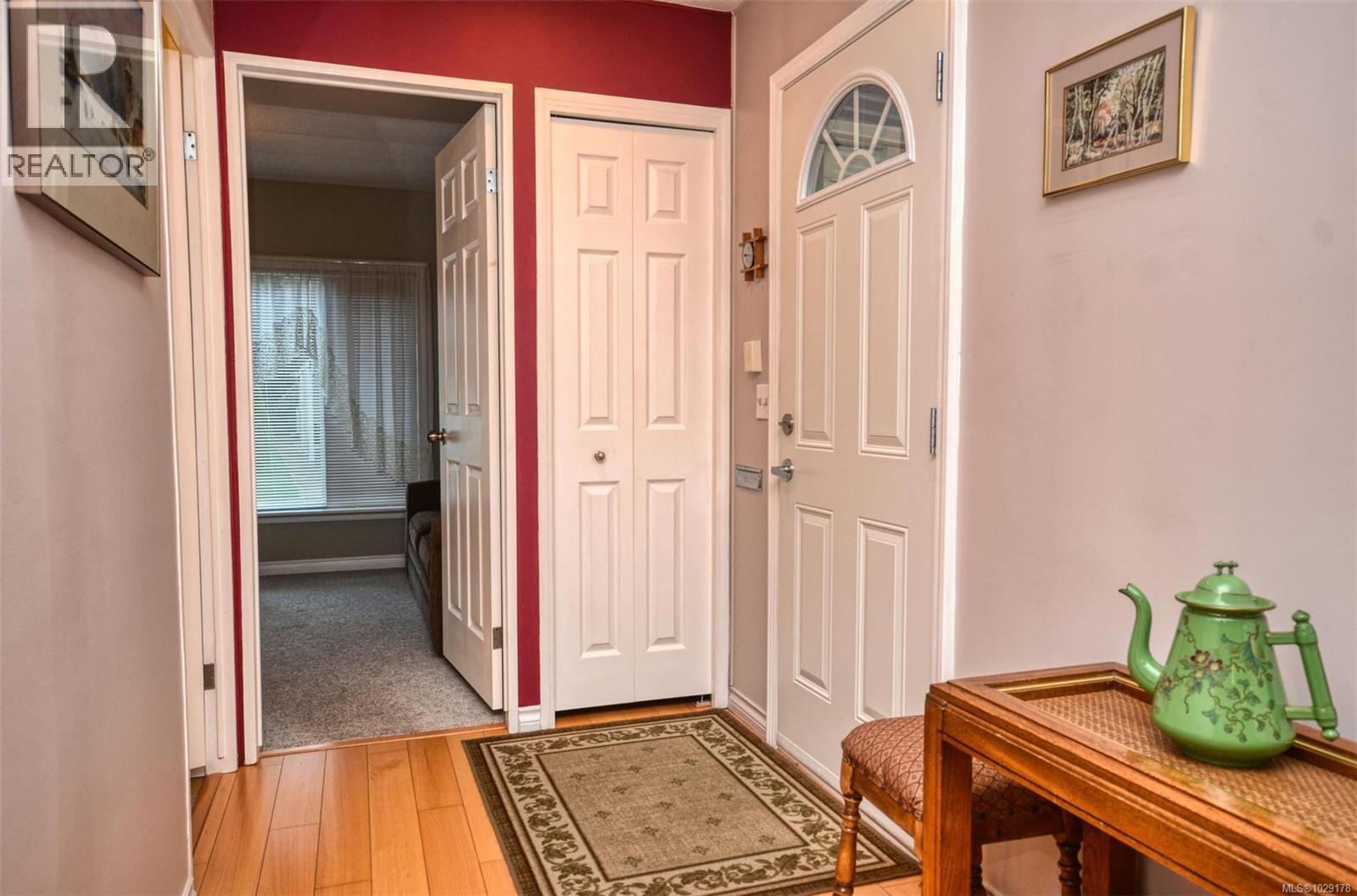  9413 Brookwood Drive, Sidney