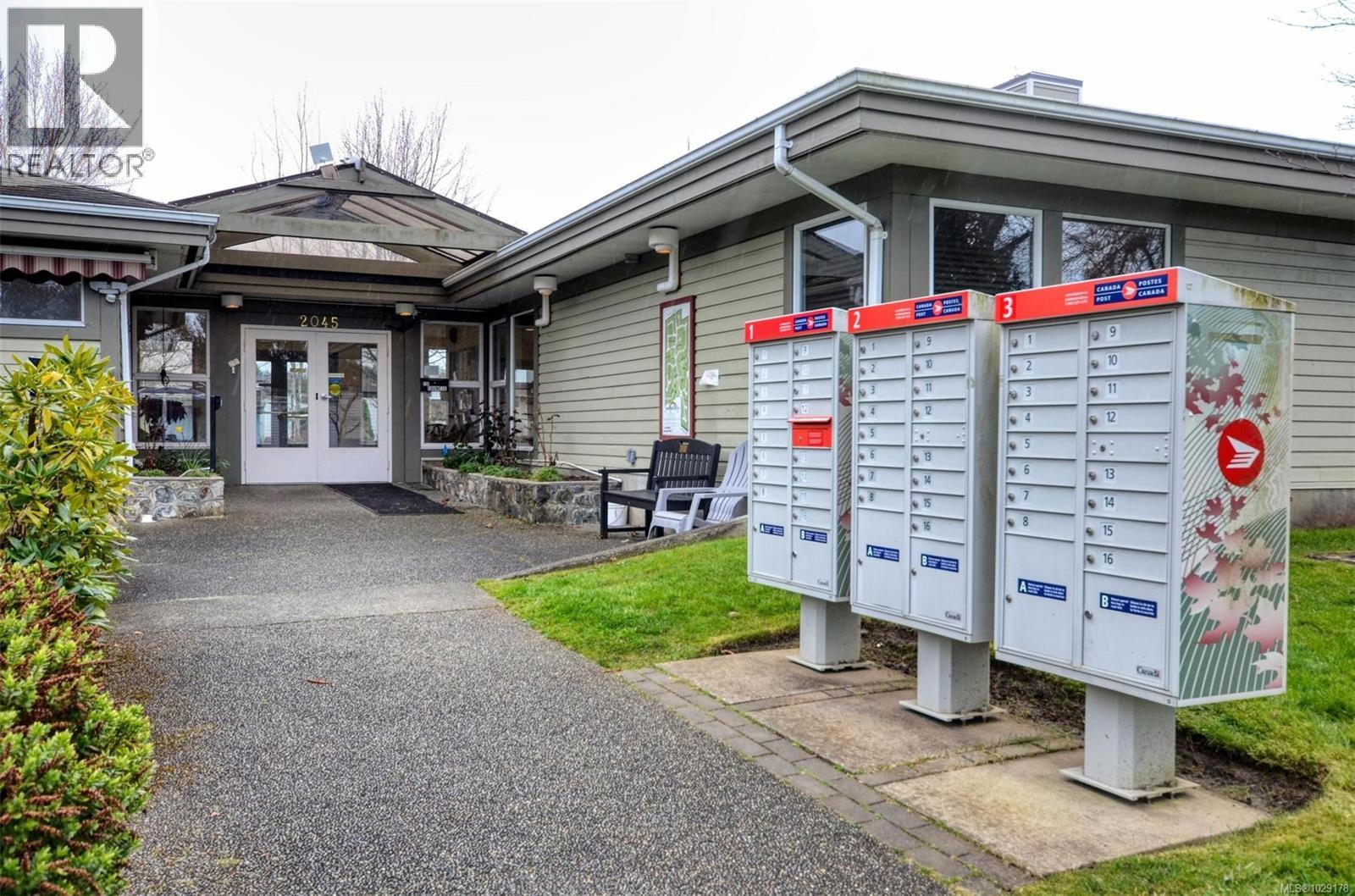  9413 Brookwood Drive, Sidney