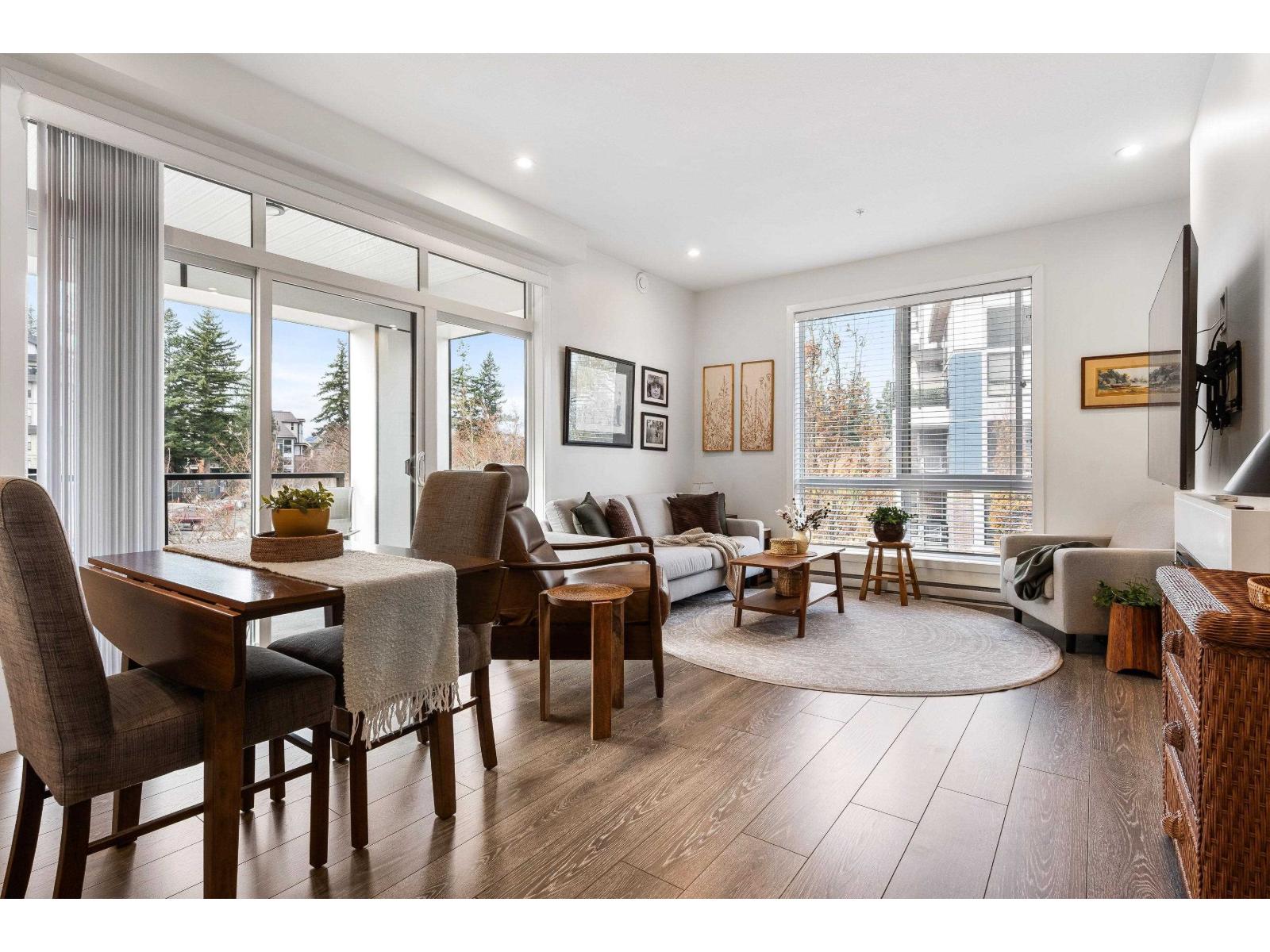 311 45510 MARKET WAY, Garrison Crossing, Chilliwack