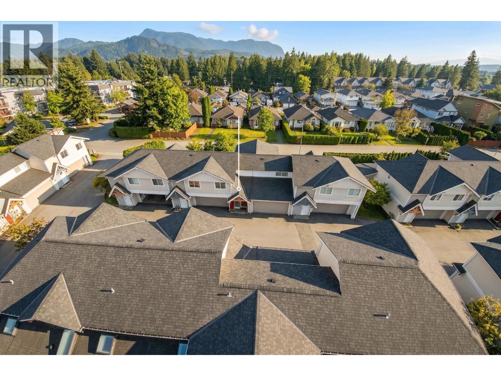 28 1821 WILLOW CRESCENT, Squamish