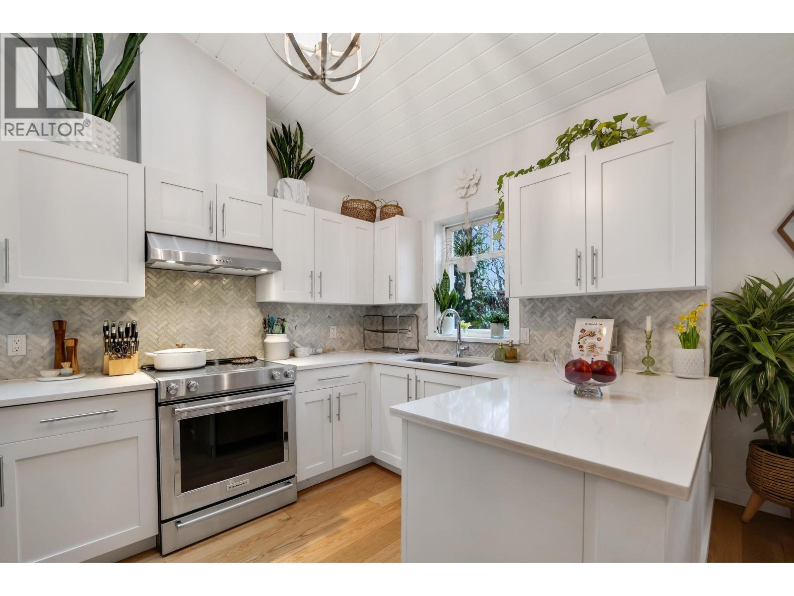 28 1821 WILLOW CRESCENT, Squamish