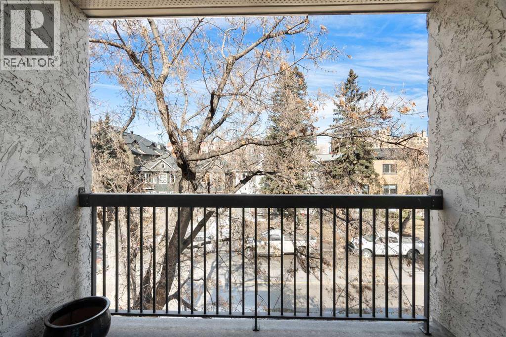 #304 305 25 AVENUE SW - 30