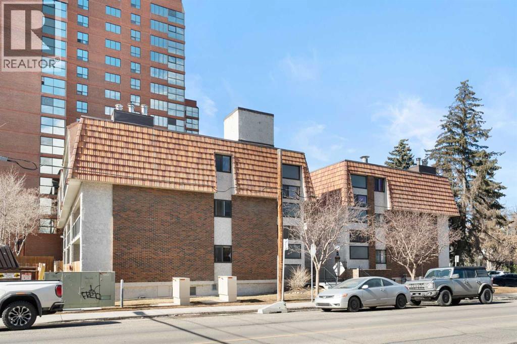 Single Family House for Sale in    Avenue SW Mission Calgary 