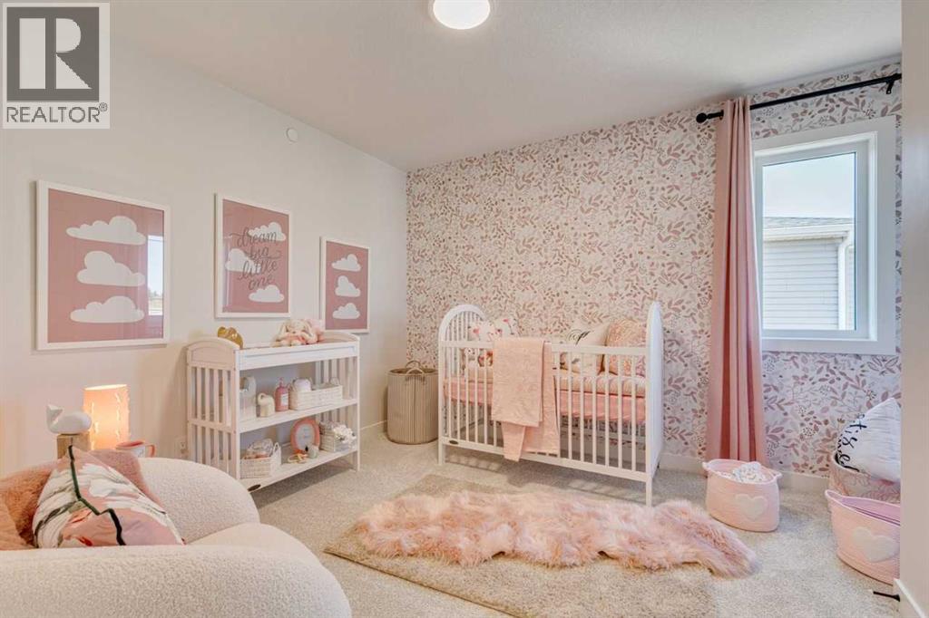 Single Family House for Sale in  Lewiston Landing NE Lewisburg Calgary 