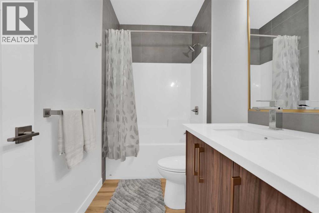 Single Family House for Sale in   Avenue SE Willow Park Calgary 