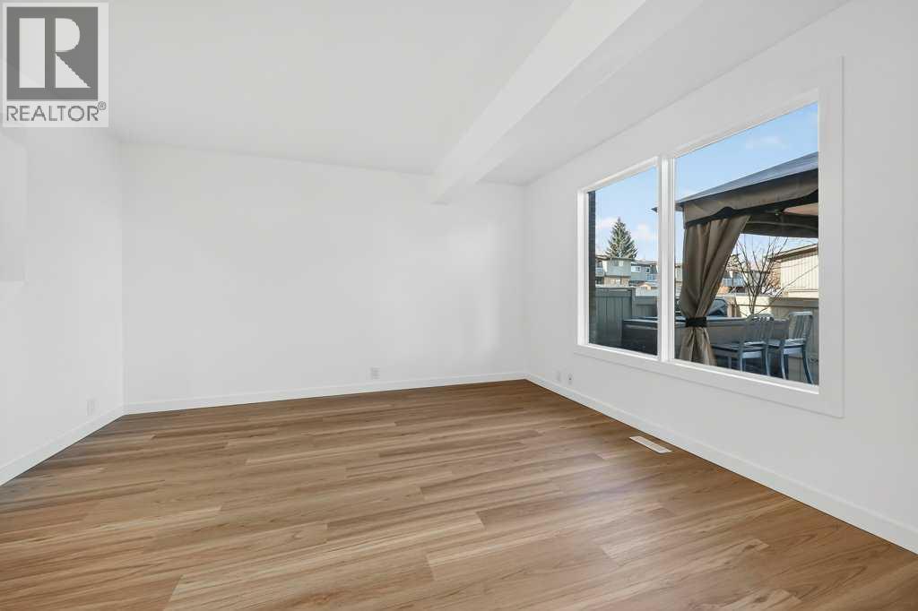 Single Family House for Sale in    Avenue NW Huntington Hills Calgary 