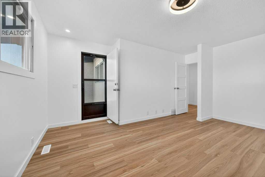 Single Family House for Sale in    Avenue NW Huntington Hills Calgary 