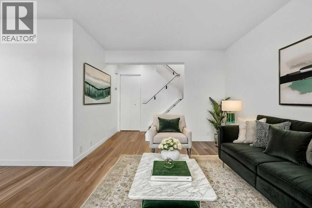 Single Family House for Sale in    Avenue NW Huntington Hills Calgary 