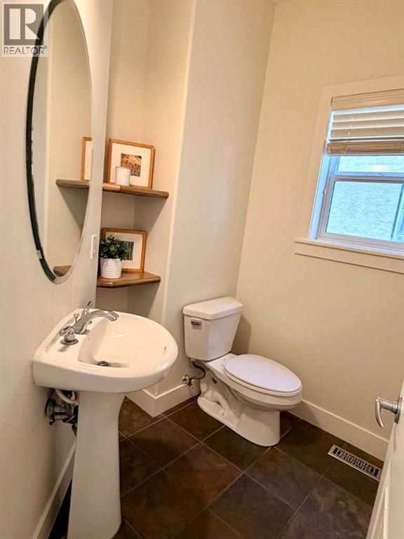 Single Family House for Sale in   Avenue NW Mount Pleasant Calgary 