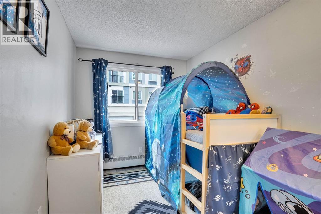 Single Family House for Sale in    Avenue NE Tuxedo Park Calgary 