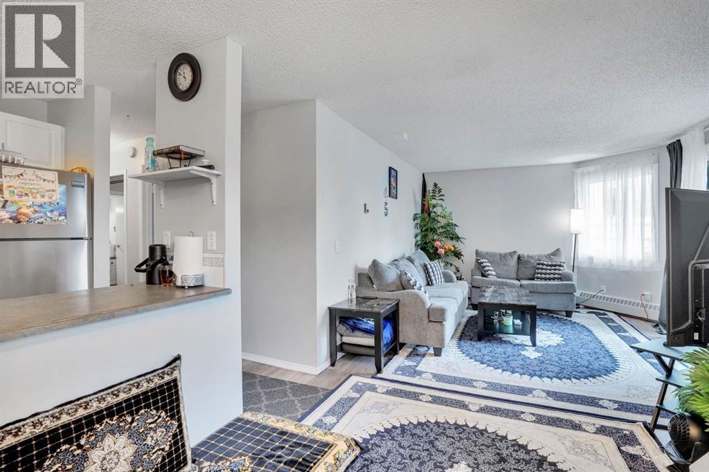 Single Family House for Sale in    Avenue NE Tuxedo Park Calgary 