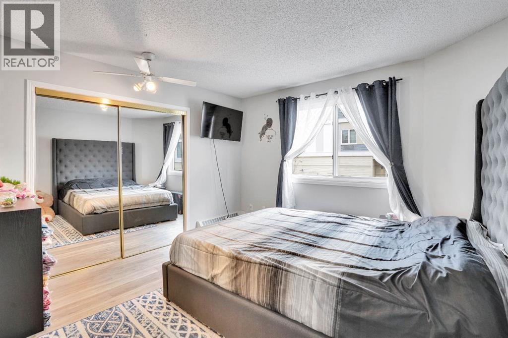 Single Family House for Sale in    Avenue NE Tuxedo Park Calgary 