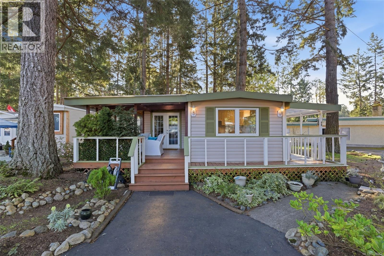 #49 1247 Arbutus Rd - 1