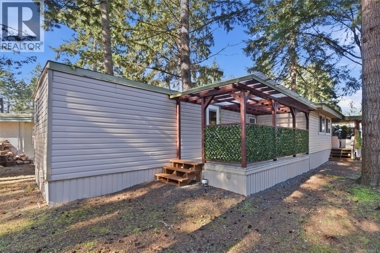 #49 1247 Arbutus Rd - 9