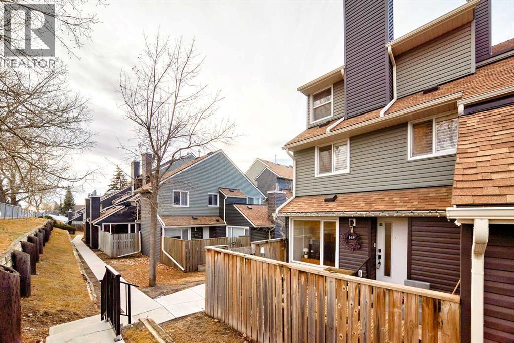 149, 66 Glamis Green SW, Calgary, Alberta