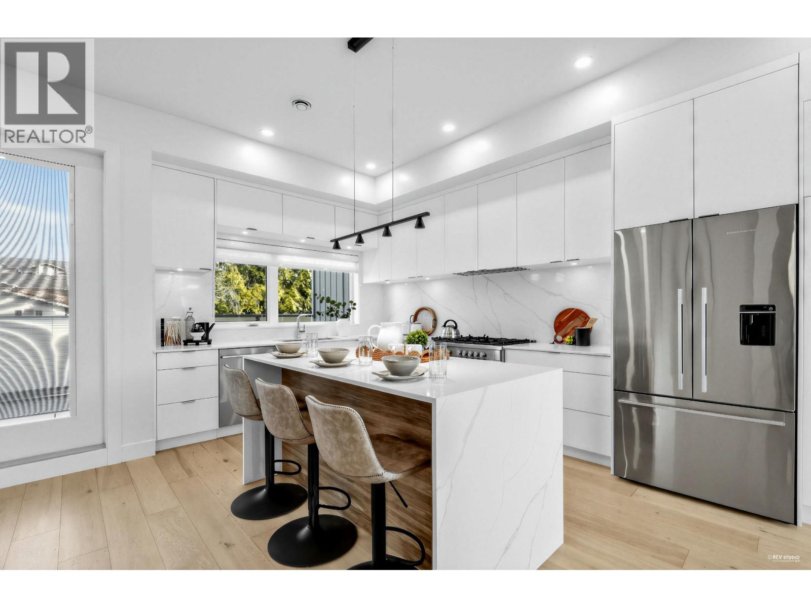 5605 RUMBLE STREET, Burnaby