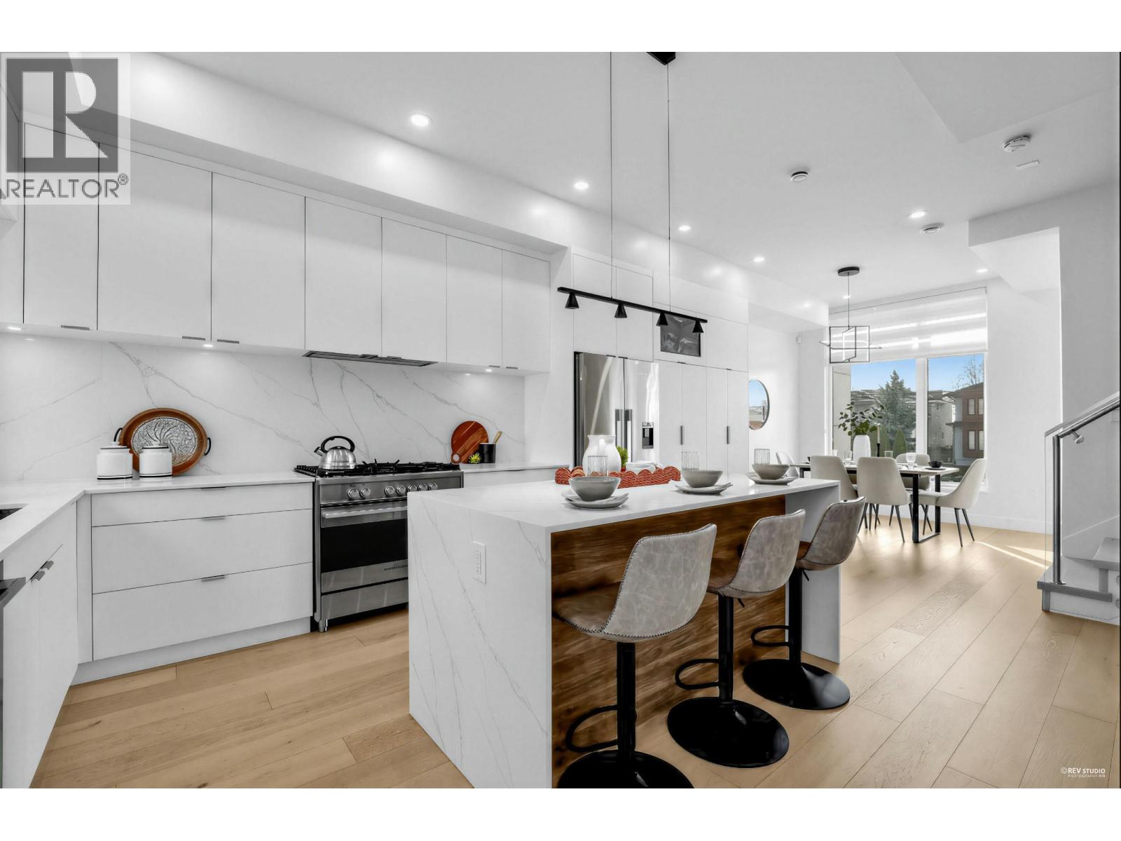 5605 RUMBLE STREET, Burnaby