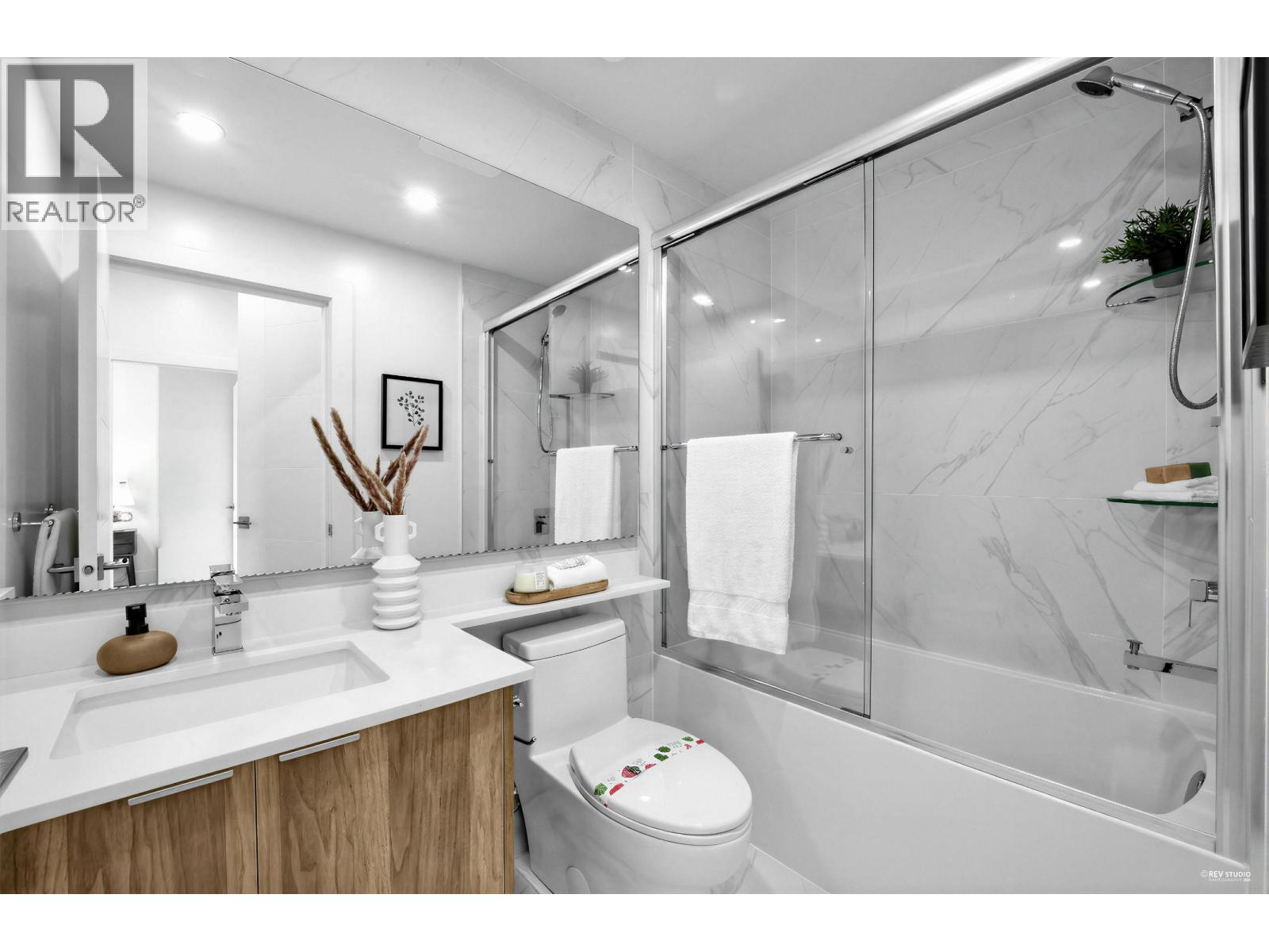 5605 RUMBLE STREET, Burnaby