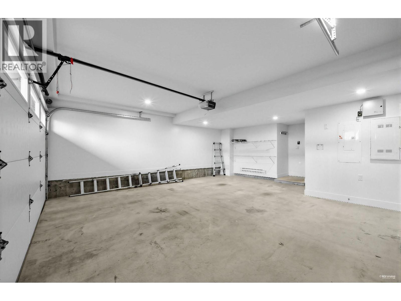 5605 RUMBLE STREET, Burnaby