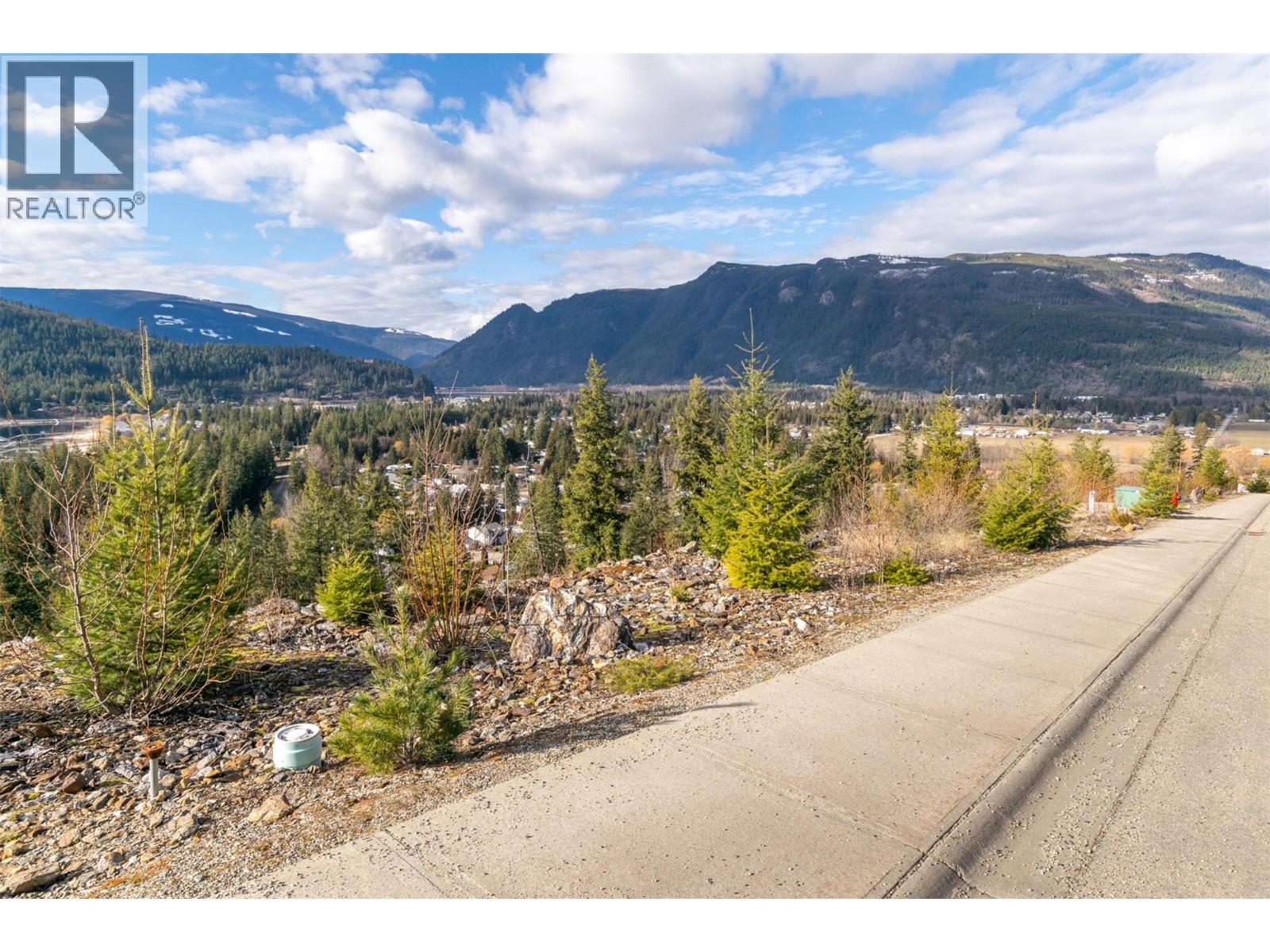 242 Stoneridge Drive, Sicamous