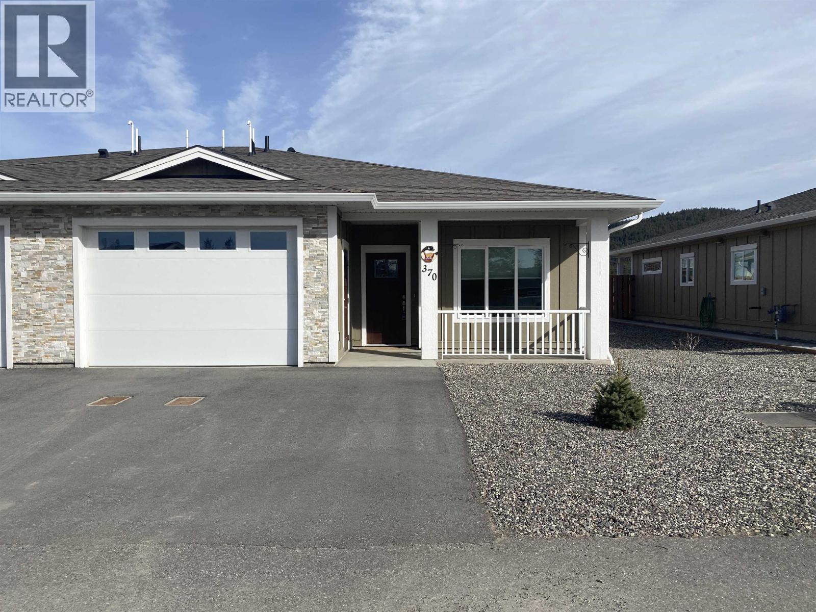 370 SANDHILL CRESCENT - 30