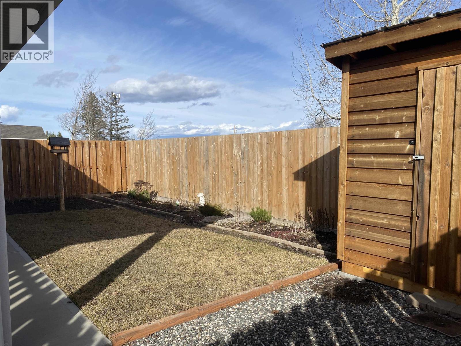 370 SANDHILL CRESCENT - 29