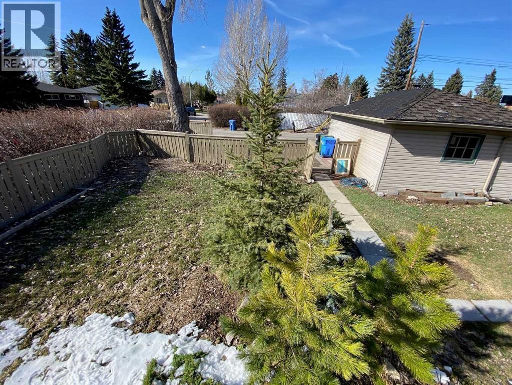 Single Family House Bungalow for Sale in  Hillary Crescent SW Haysboro Calgary 