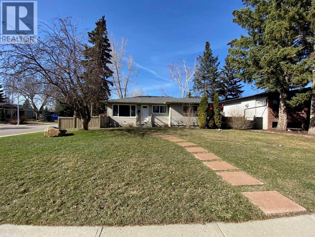 Single Family House Bungalow for Sale in  Hillary Crescent SW Haysboro Calgary 
