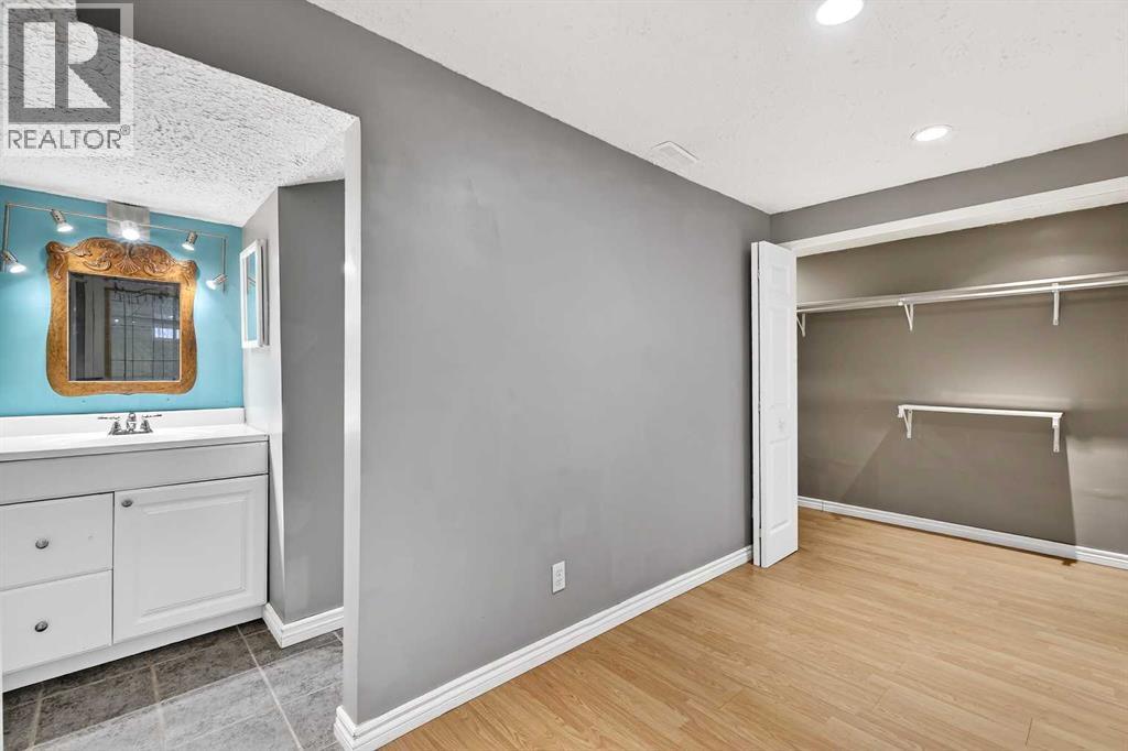 Single Family House Bungalow for Sale in  Hillary Crescent SW Haysboro Calgary 