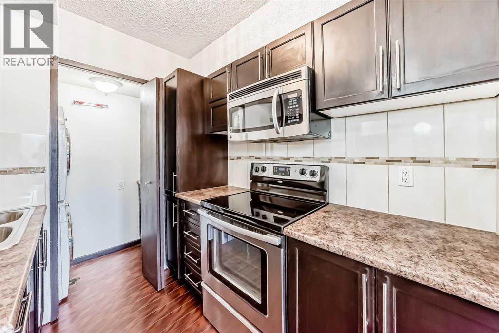 Single Family House Multi-level for Sale in   A Street NE Renfrew Calgary 