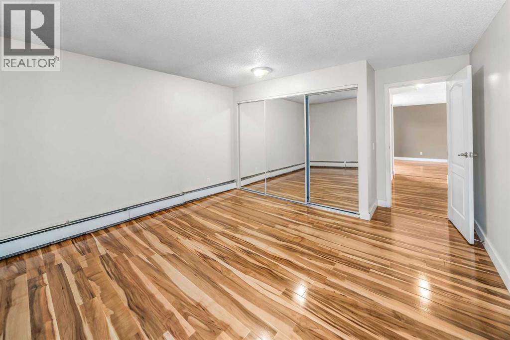 Single Family House for Sale in    Street SW Killarney/Glengarry Calgary 