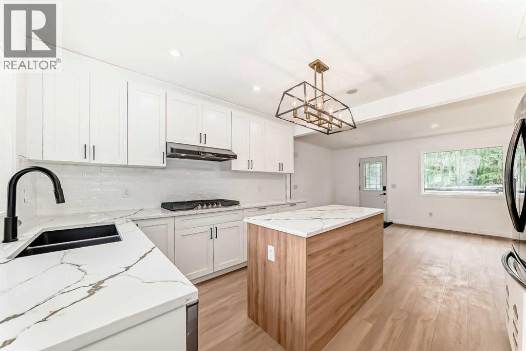 Single Family House Bungalow for Sale in   Avenue SE Willow Park Calgary 